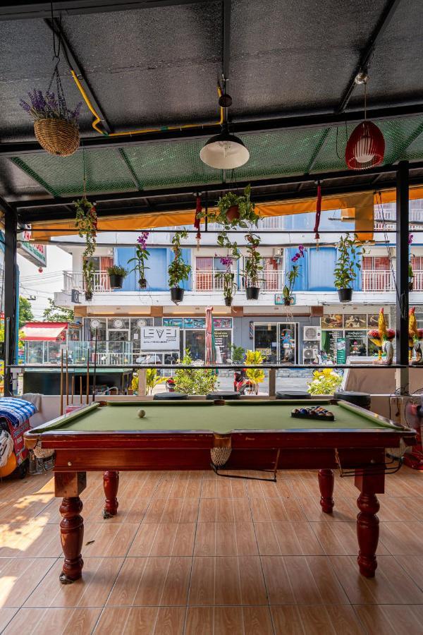 Santi White House Patong Hotel Exterior foto